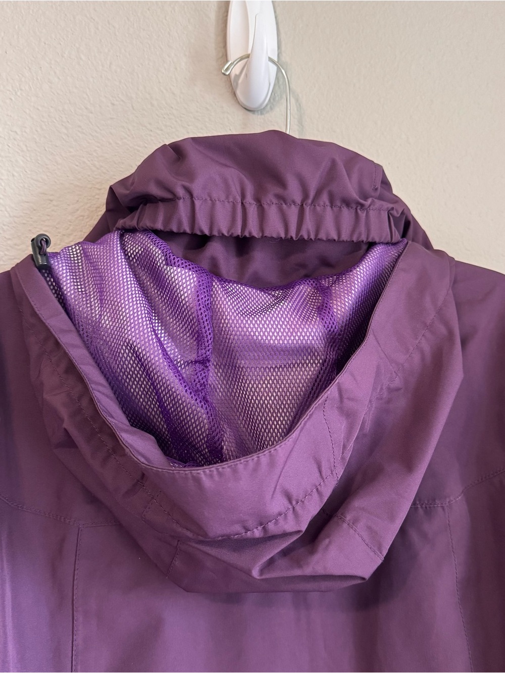 Helly Hansen water repellant jacket - Picture 5 of 6